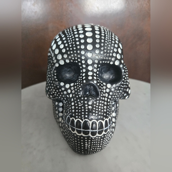 Skull Decor - Picture 2 of 4